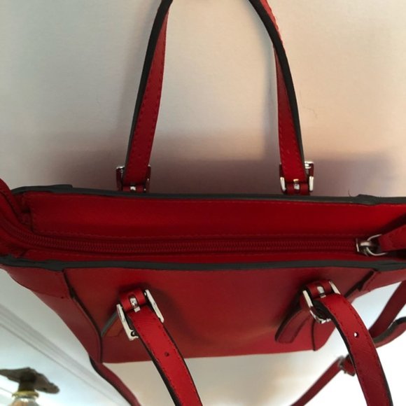 Guess Delaney Red small tote - Picture 5 of 8